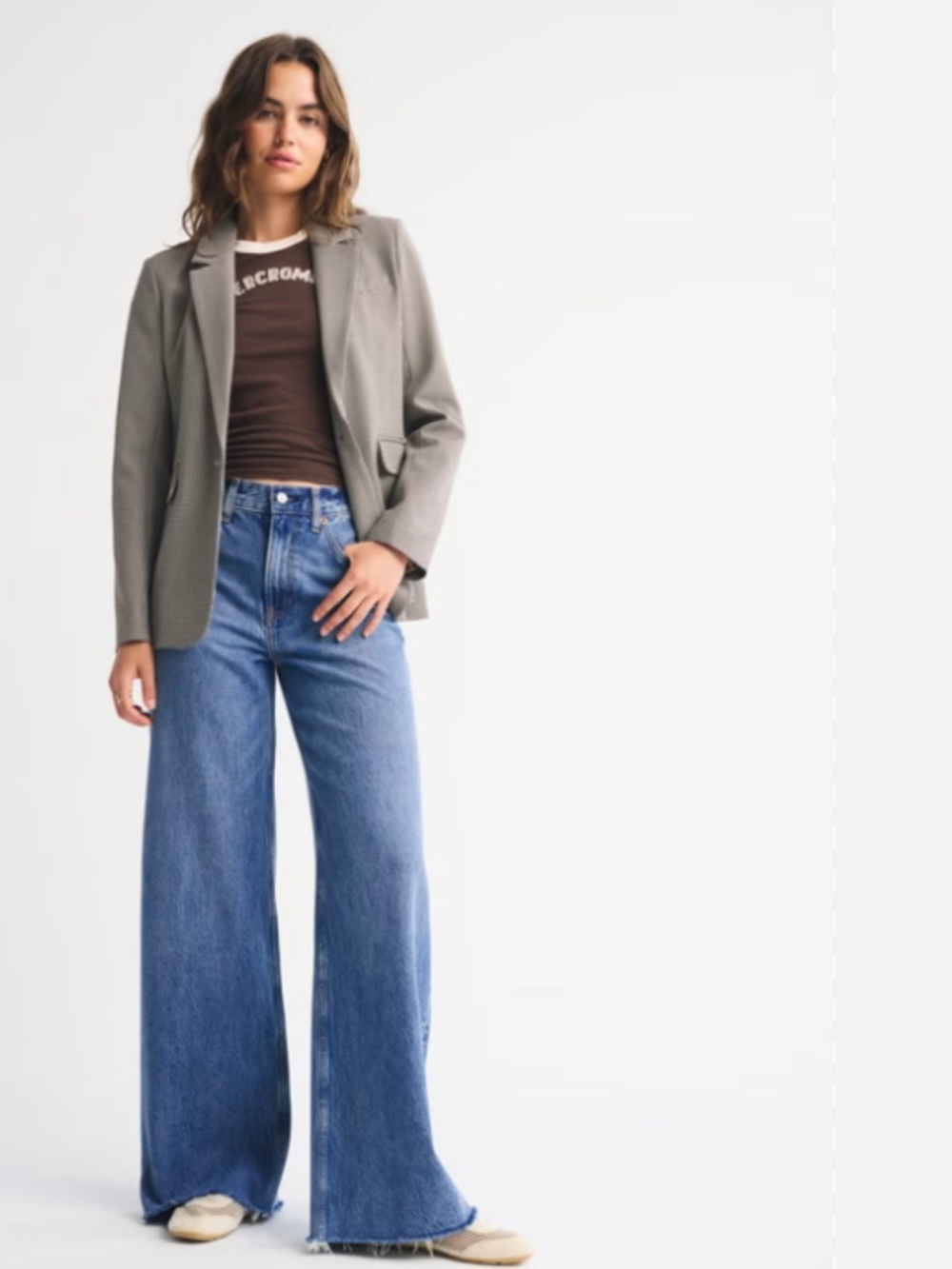 NWOT Abercrombie High Rise Wide Leg Jeans | Size 33 Long | Medium Wash